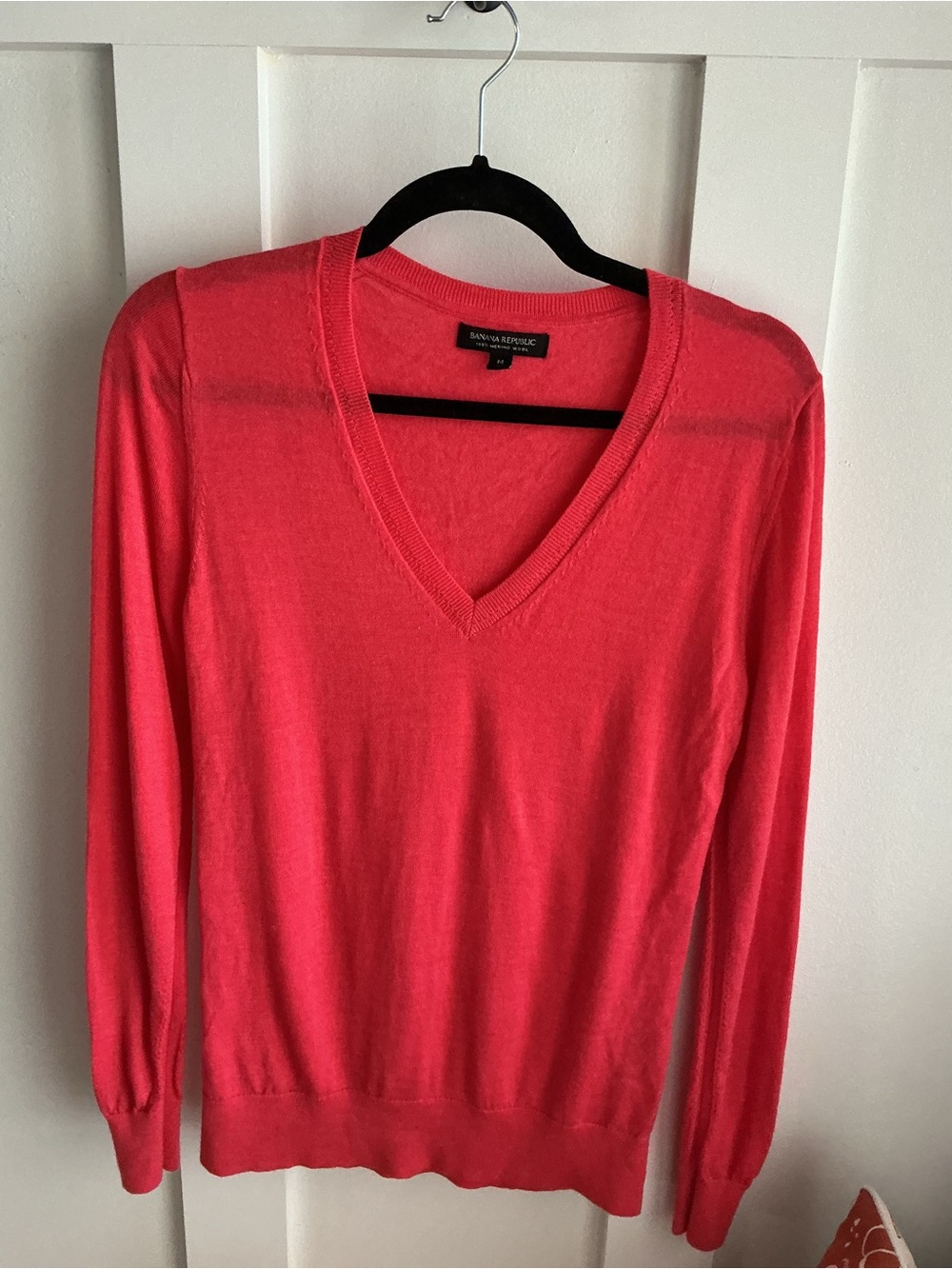 Banana Republic Women's Coral-Red V-Neck Sweater